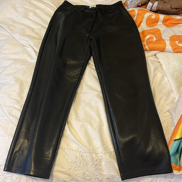 AMAZING CONDITION Wilfred aritzia melina leather pants - Picture 2 of 4